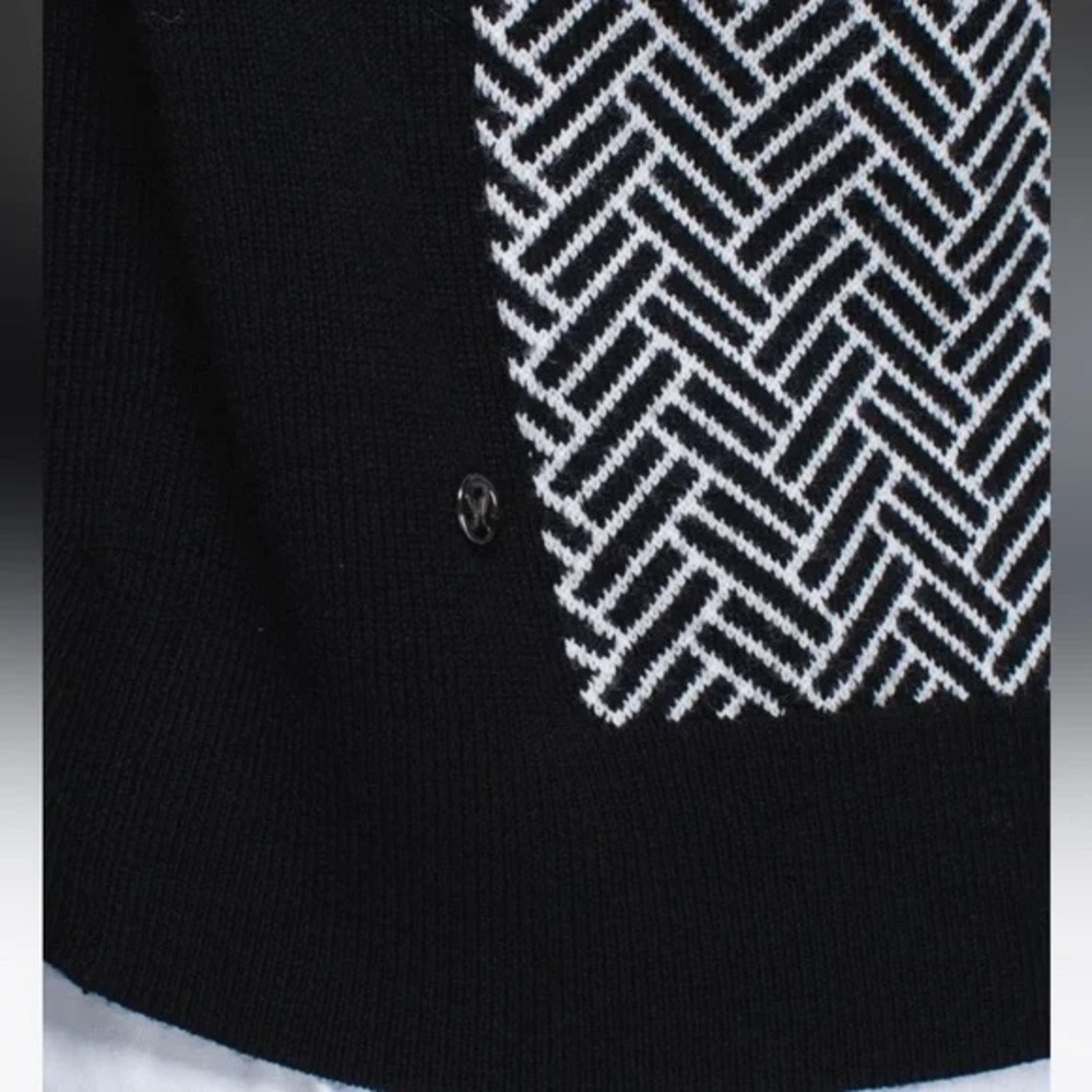 Lululemon Women's Small Black & White Merino Wool Yogi Crewneck Sweater - Picture 10 of 13